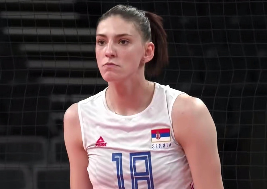 0-3!塞尔维亚王牌快哭了,女排卫冕冠亚军全出局,美国要争金