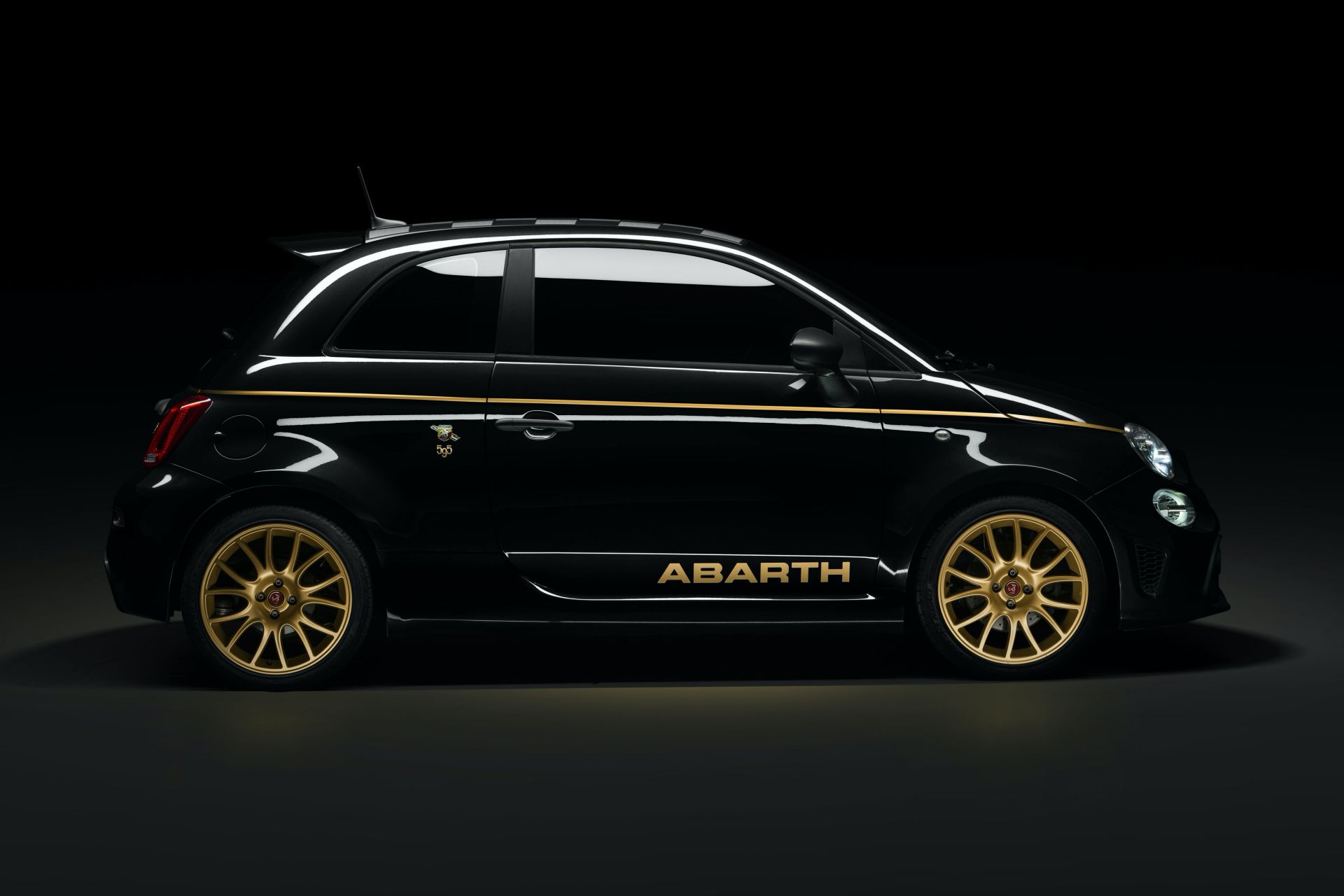 ȫ2000̨ Abarth 595رۼ۹