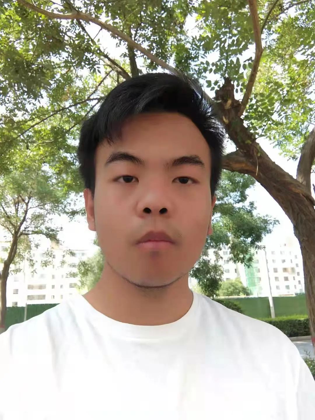 母亲改嫁，父亲去世 祖孙三人相依为命，他说这个家虽有缺憾但不缺爱！休闲区蓝鸢梦想 - Www.slyday.coM