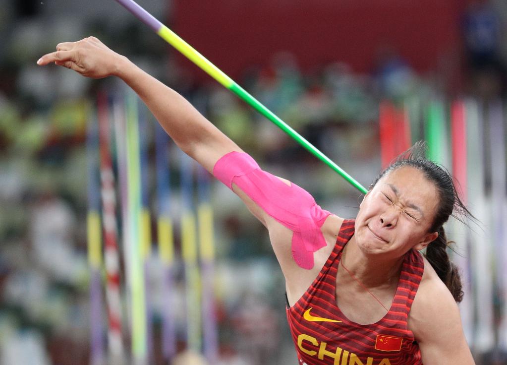 中国队选手刘诗颖获得东京奥运会女子标枪金牌