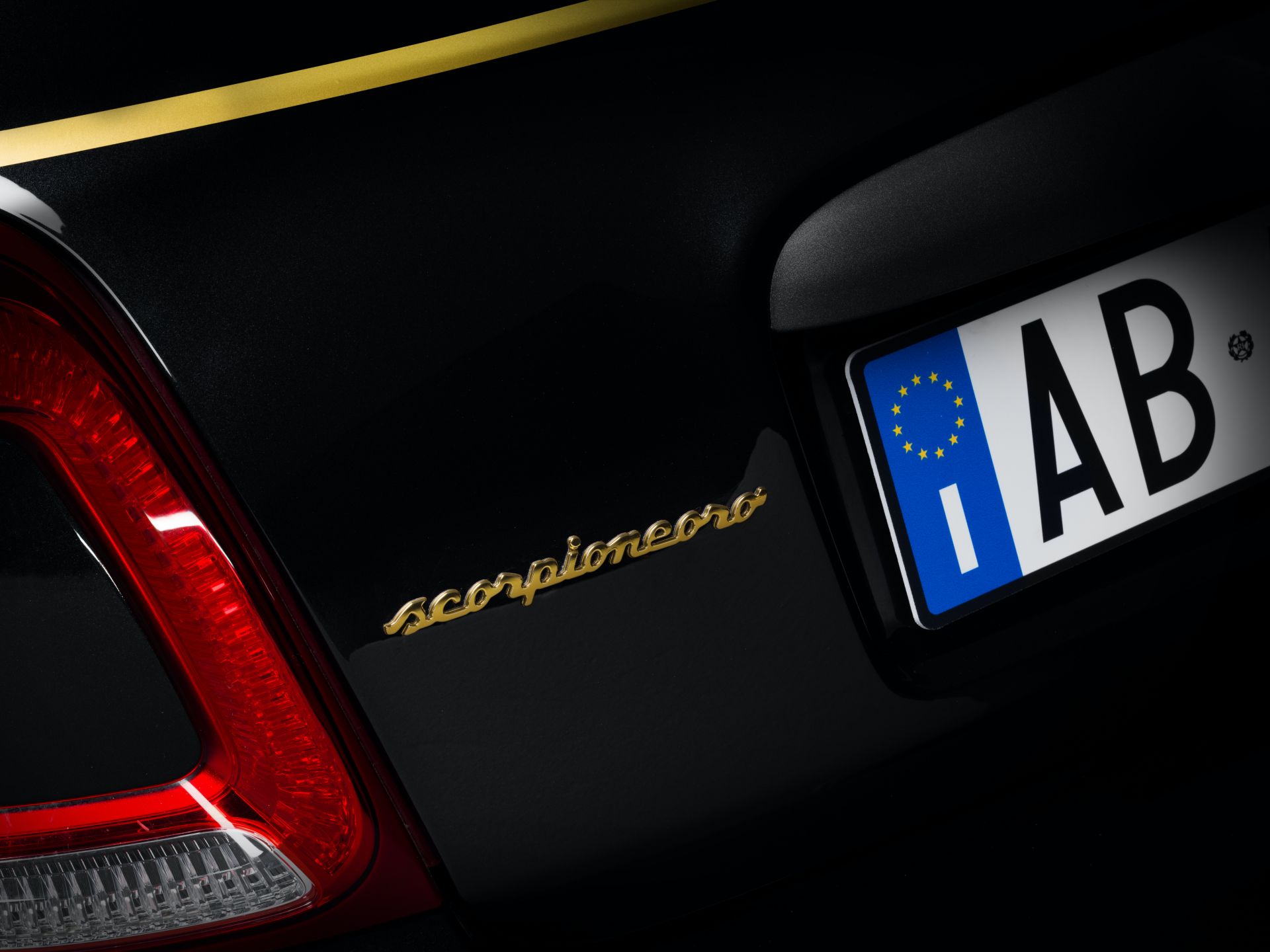 ȫ2000̨ Abarth 595رۼ۹