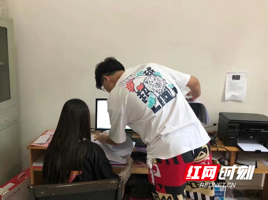 隆回3名大学生暑假返村变身志愿者 为乡村振兴注入青春力量休闲区蓝鸢梦想 - Www.slyday.coM