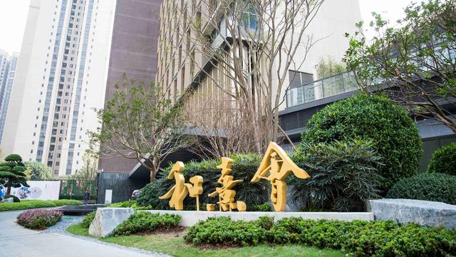 行业资讯:西安T台洗浴大选到底怎么选?内行人悄悄告诉你这些门道