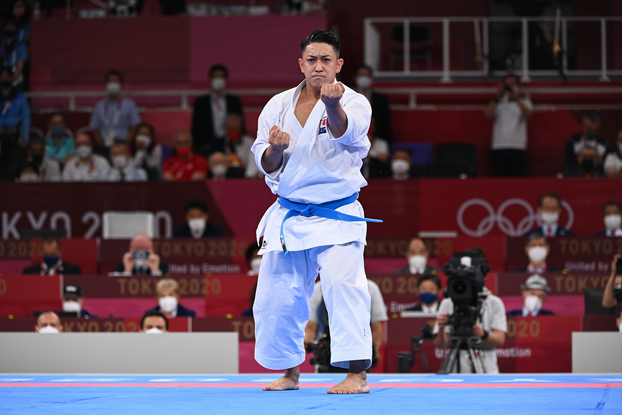 空手道日本选手获男子个人型项目金牌