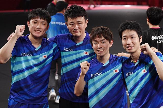 张本智和拥抱水谷隼！日本名将亲承奥运会后退役：舞台留给年轻人休闲区蓝鸢梦想 - Www.slyday.coM