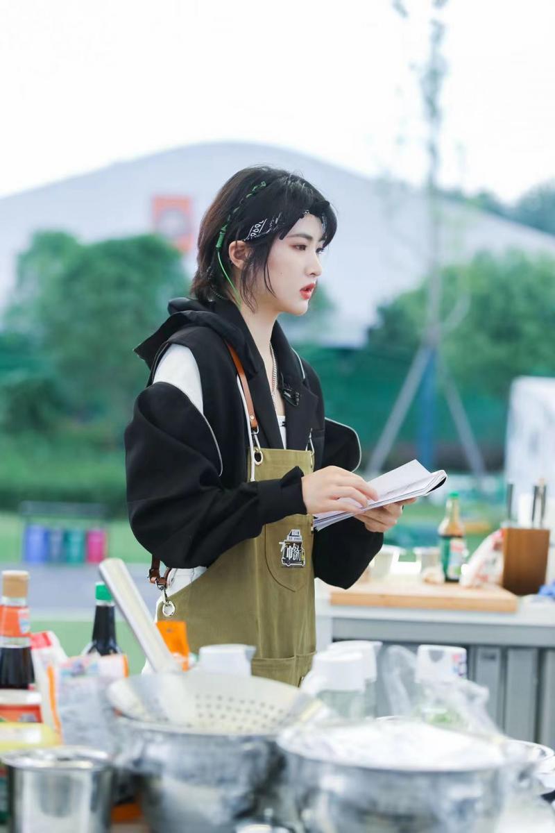 《中餐厅5》开启学徒模式,合伙人花式玩转菜名|臭豆腐|龚俊|宁静_新浪