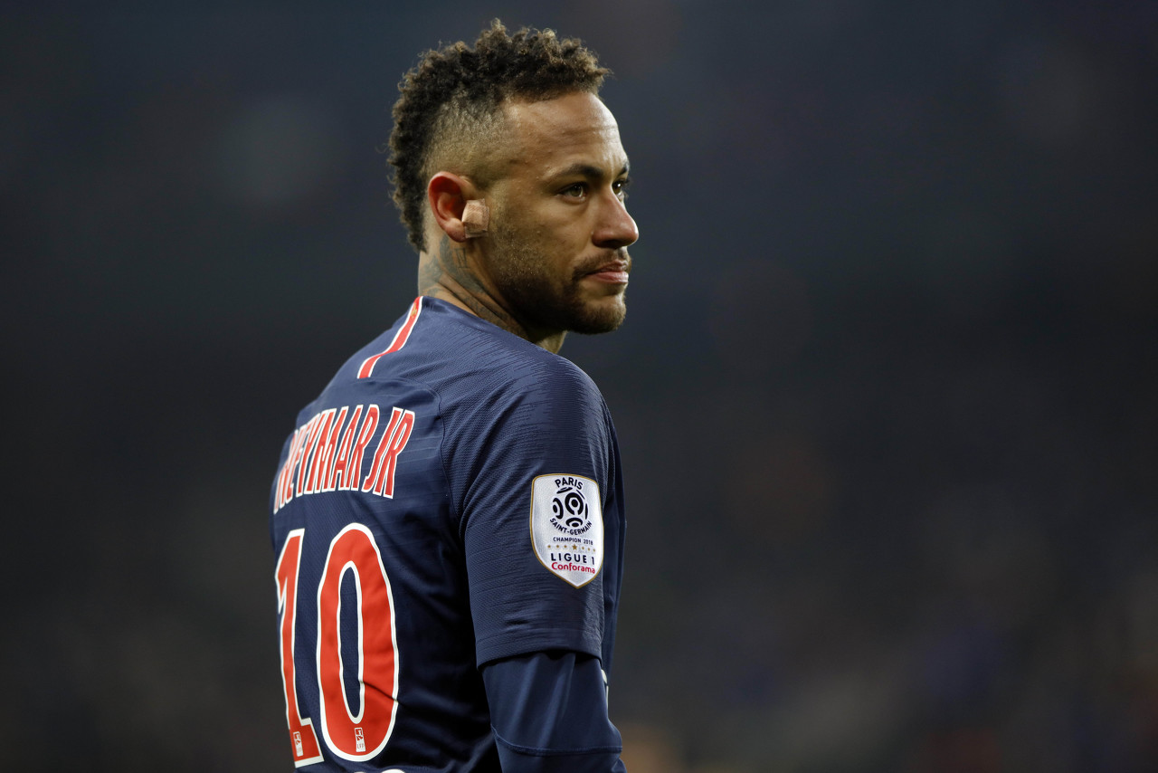 法媒:为让梅西加盟巴黎内马尔提议让出10号,但梅西并无此想法