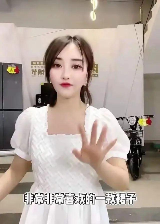 是辛巴徒弟蛋蛋的徒弟,按他们的辈分排,肉肉应该是辛巴的徒孙