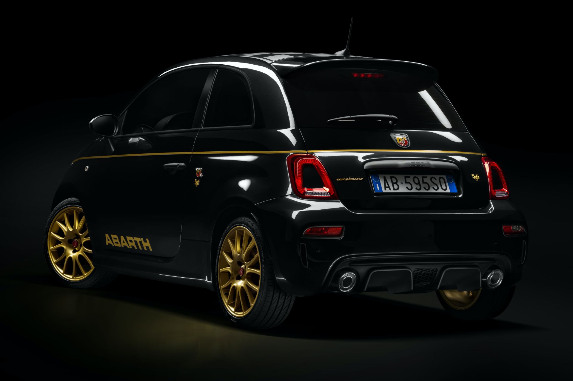 ȫ2000̨ Abarth 595رۼ۹