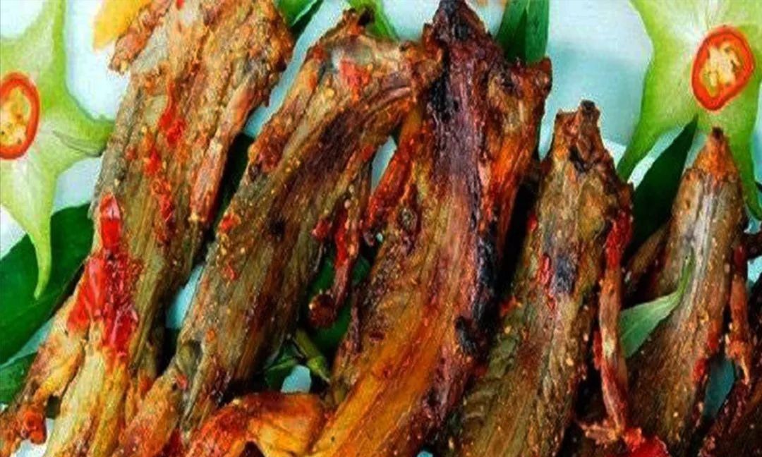 小时候农村常见的狗婆蛇能够断尾逃生为何现在见不到了