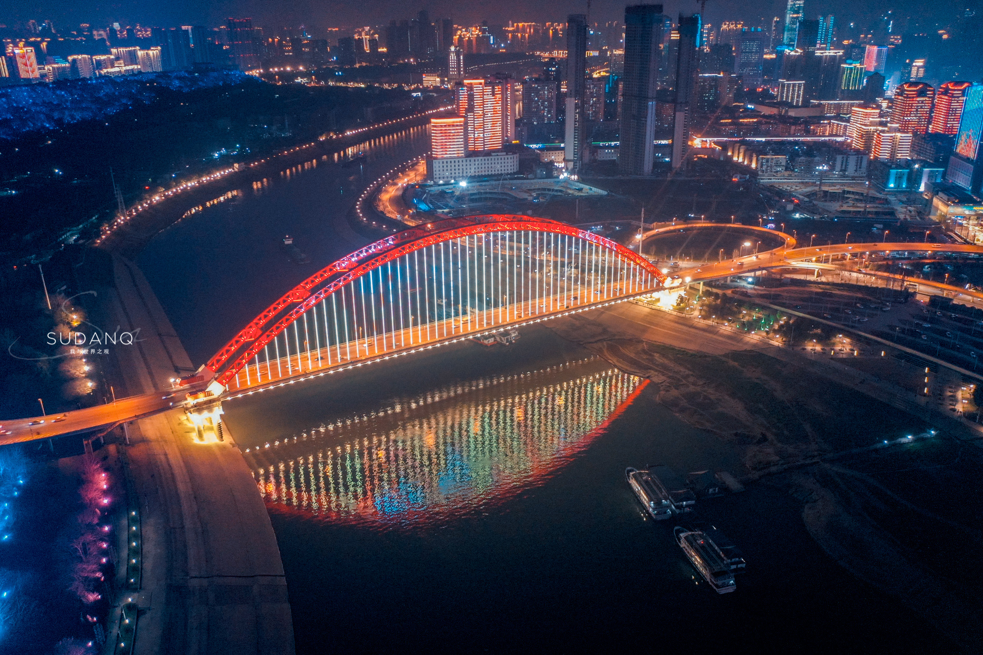 武汉一座因水而兴的建桥之都这三座大桥令人叹为观止