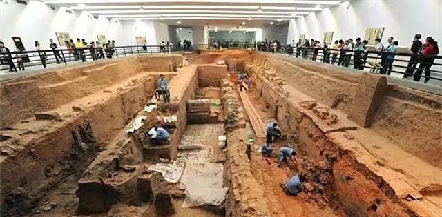 古墓中发现一封信,是墓主人写给阎王的,内容实在有趣休闲区蓝鸢梦想 - Www.slyday.coM