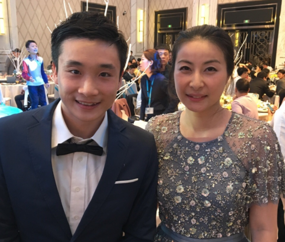 曹缘连续3届奥运夺金,跳水队7金5银收官|曹缘|戴利|杨健_新浪新闻