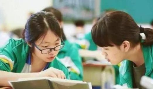 安徽女生高考查分500分崩溃大哭,努力这么久,最后却只能上大专休闲区蓝鸢梦想 - Www.slyday.coM