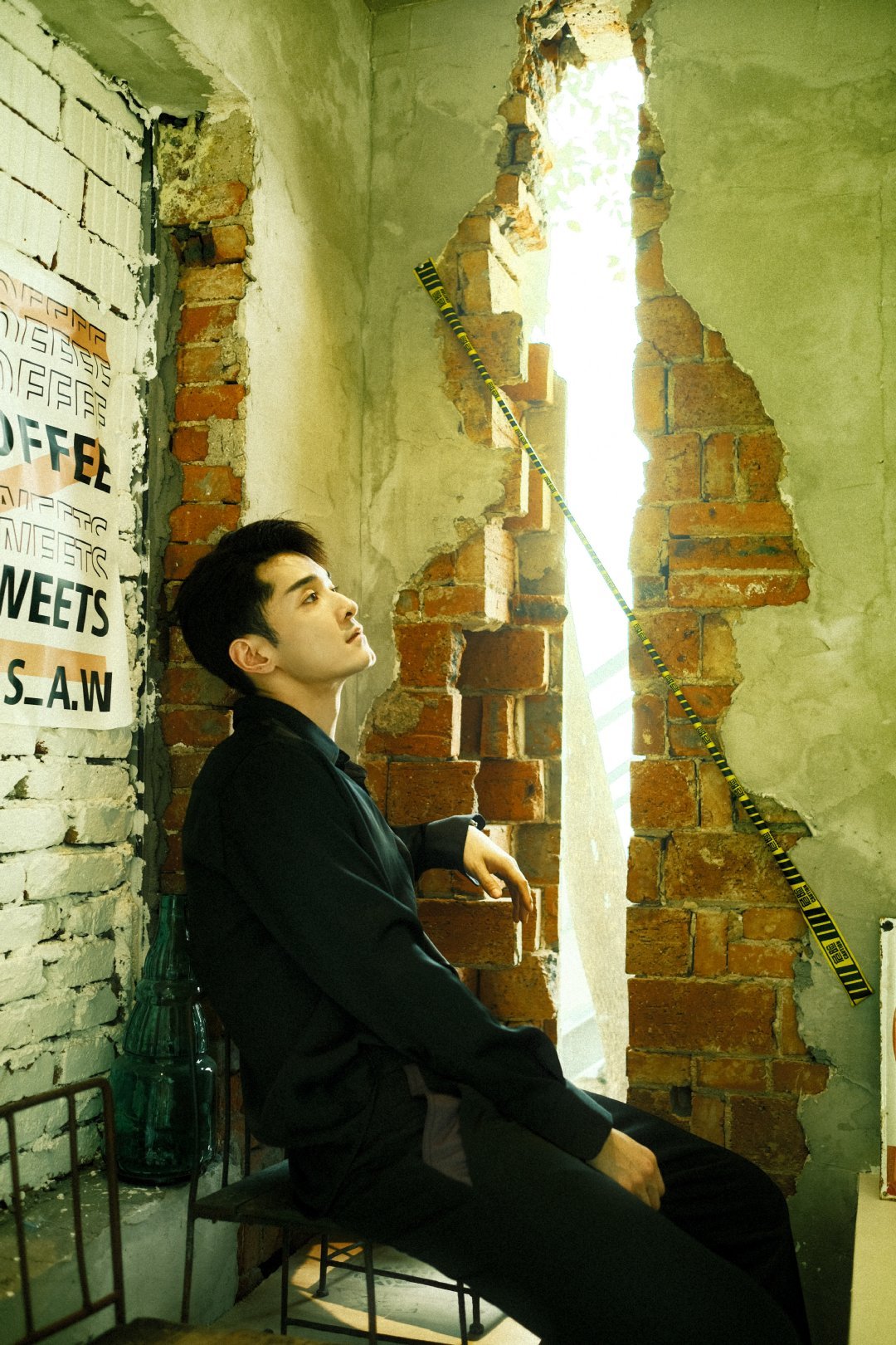 欢娱影视演员@何奉天 今日发布立秋大片