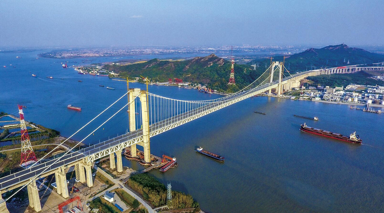 中国五峰山长江大桥,地基相当于13艘美航母,采用什么先进技术?