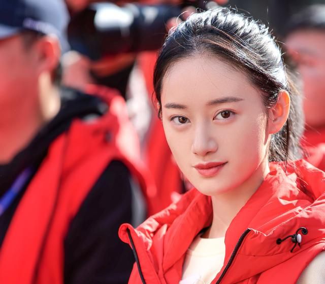 5岁入行,16岁出演《仙剑》,27岁的郭晓婷啥时候火?