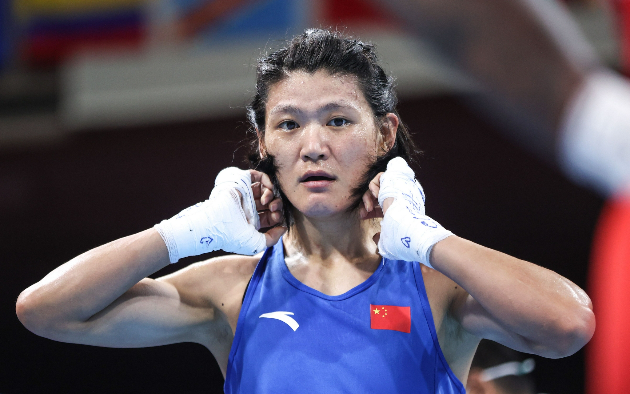 银牌!谷红为中国拳击队获得首枚奖牌