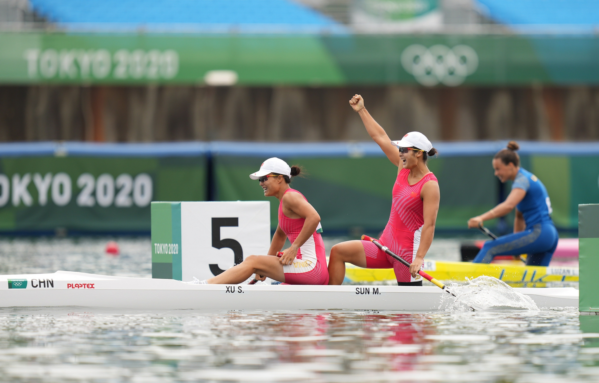 皮划艇静水——徐诗晓/孙梦雅夺得女子500米双人划艇冠军