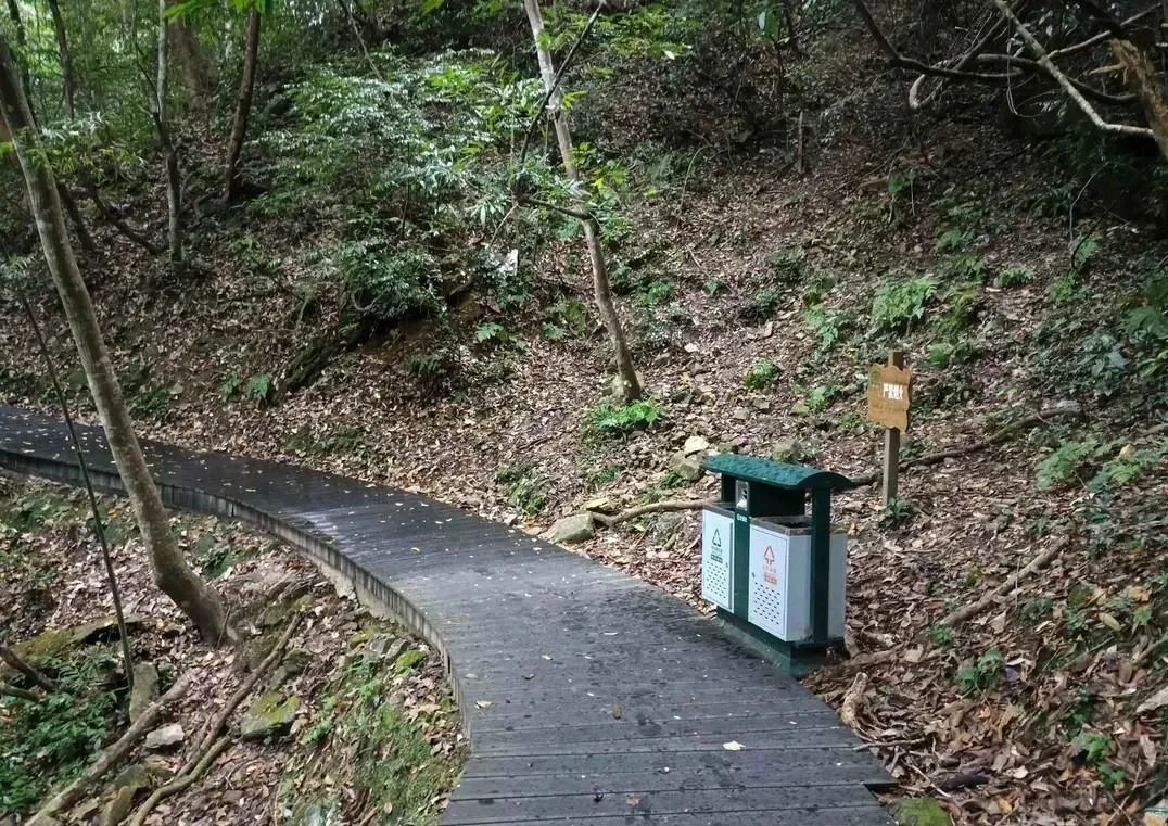 那些有钱的老人，为什么爱捡瓶子和纸箱？休闲区蓝鸢梦想 - Www.slyday.coM