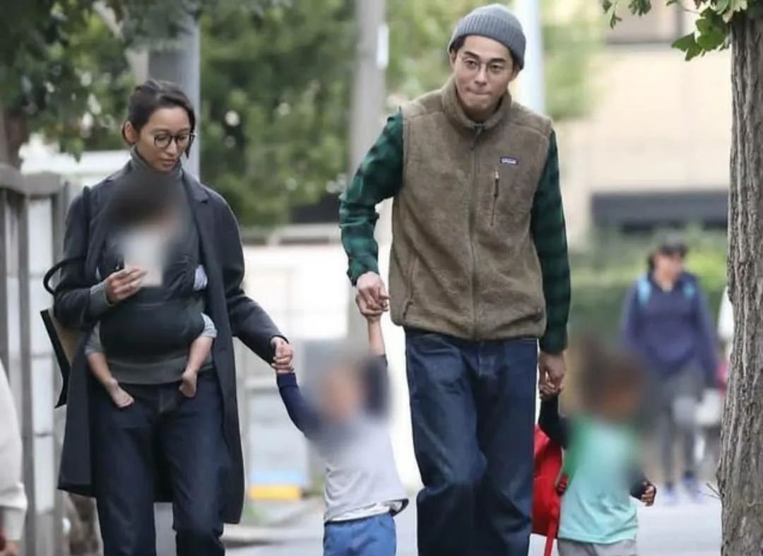 双标得也太明显了吧!东出昌大唐田英里佳_新浪新闻 双标得也太明显了吧!东出昌大唐田英里佳_新浪新闻