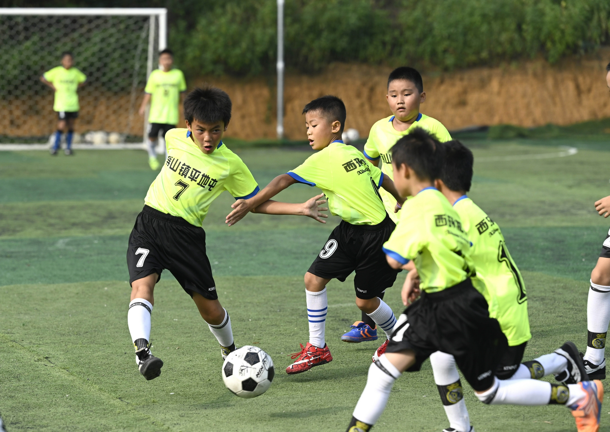 广西柳江:乡村少年圆了足球梦