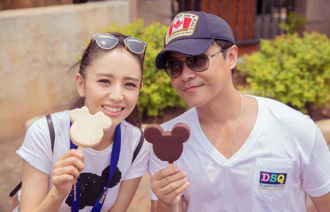 陈思诚卡点为佟丽娅庆生,3句话令人捉摸不透,女方9小时未回复