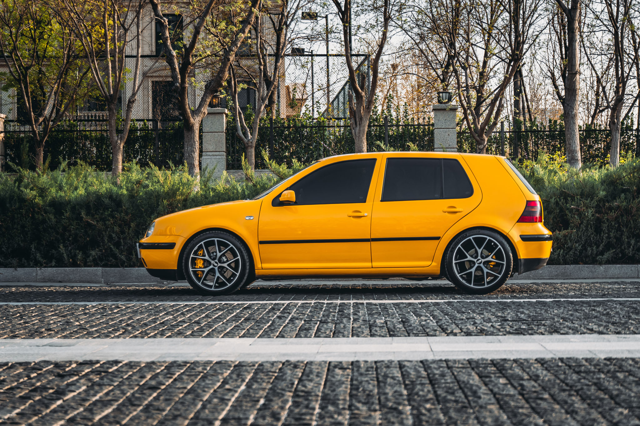 2万买30万改的高尔夫4,玩老车你需要准备什么?