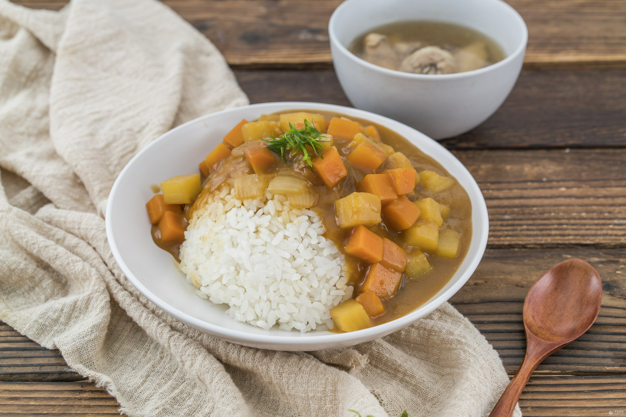 咖喱鸡丁饭|咖喱|鸡丁|葱姜_新浪新闻
