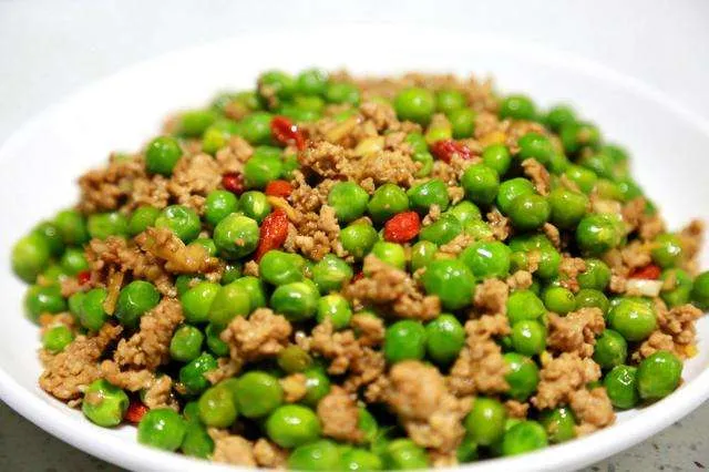 豌豆炒肉末的做法