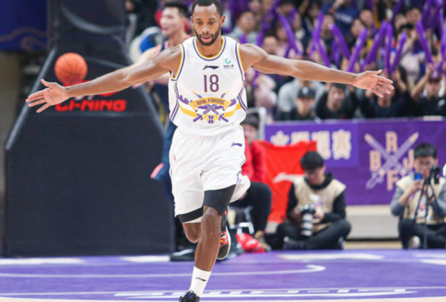 前辽篮外援彻底迷失夏季联赛,准心堪称业余,新赛季还得在CBA见休闲区蓝鸢梦想 - Www.slyday.coM 前辽篮外援彻底迷失夏季联赛,准心堪称业余,新赛季还得在CBA见休闲区蓝鸢梦想 - Www.slyday.coM