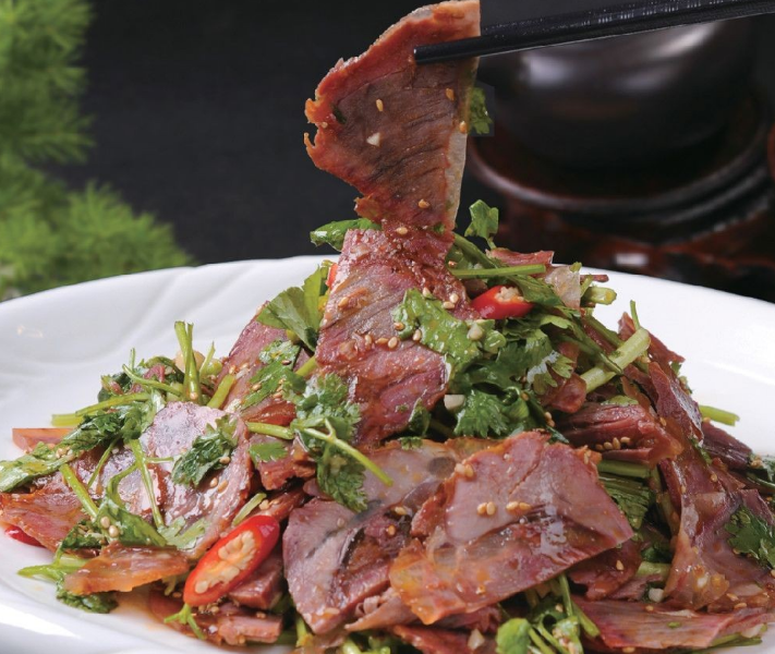 凉拌牛肉的做法!|牛肉|凉拌|甜面酱_新浪新闻