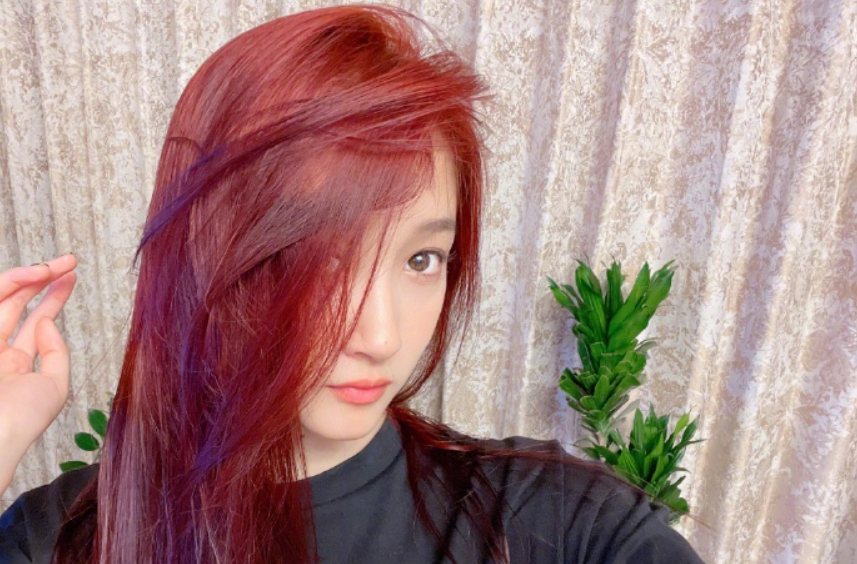 关晓彤最新红发造型怎么样 关晓彤红色发型照片图片分享