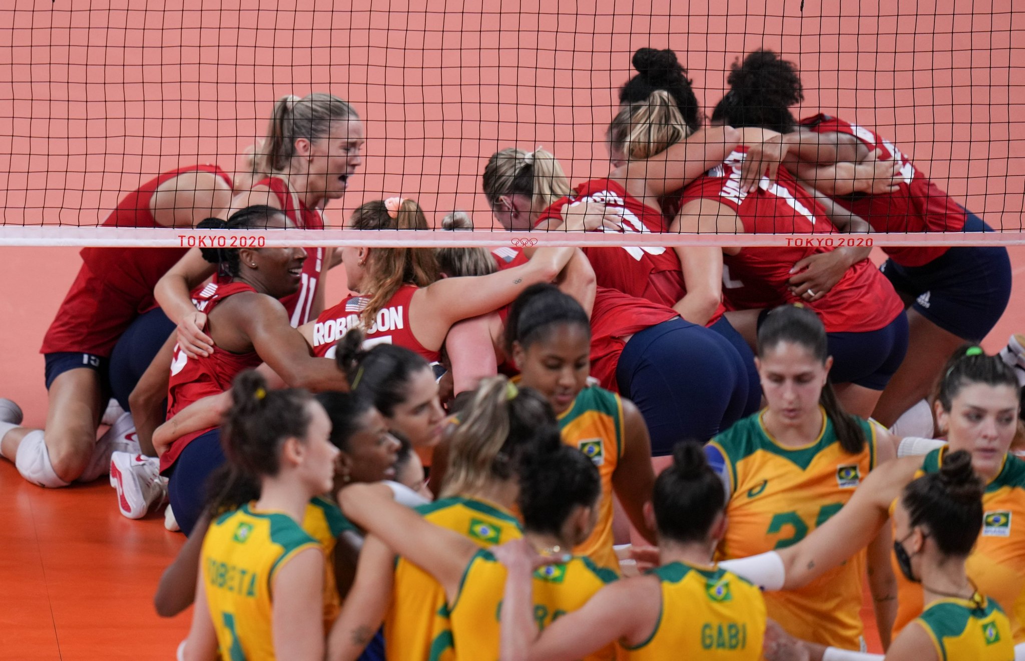 排球——女子决赛:美国胜巴西|排球|美国女排|美国_新浪新闻