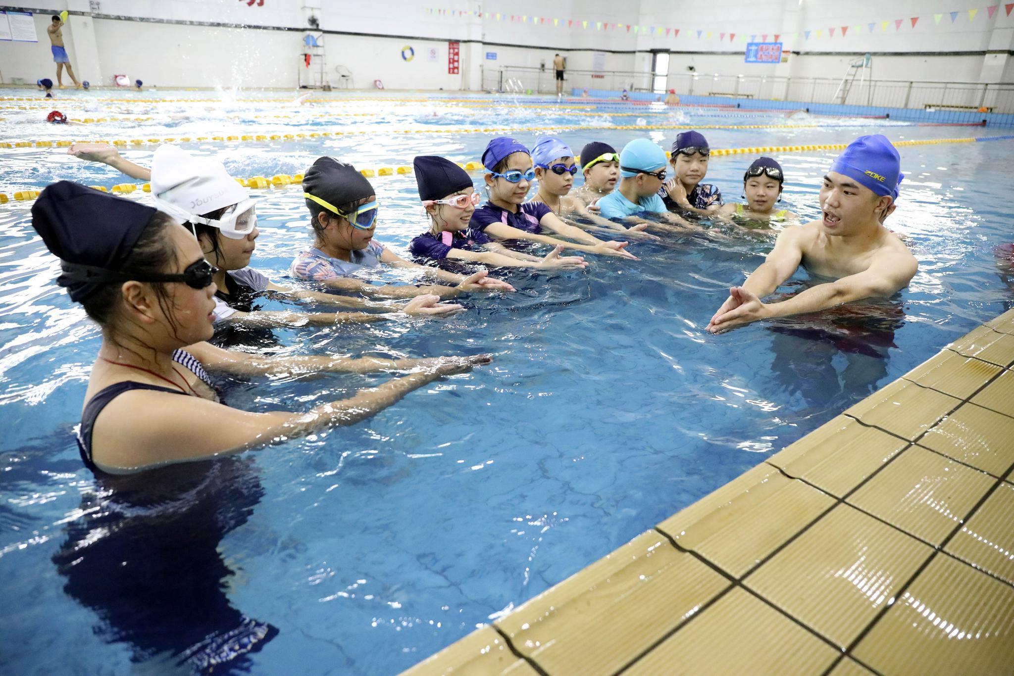 桐庐全民健身日快乐学游泳