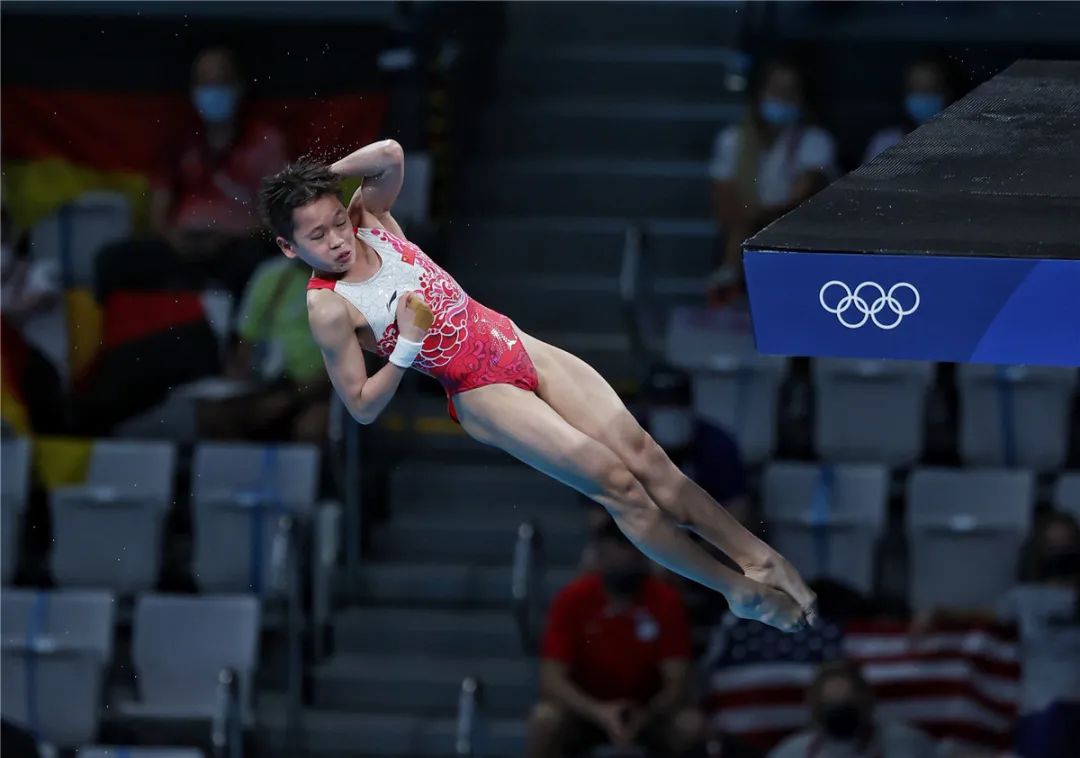 奥运冠军全红婵的精神图片