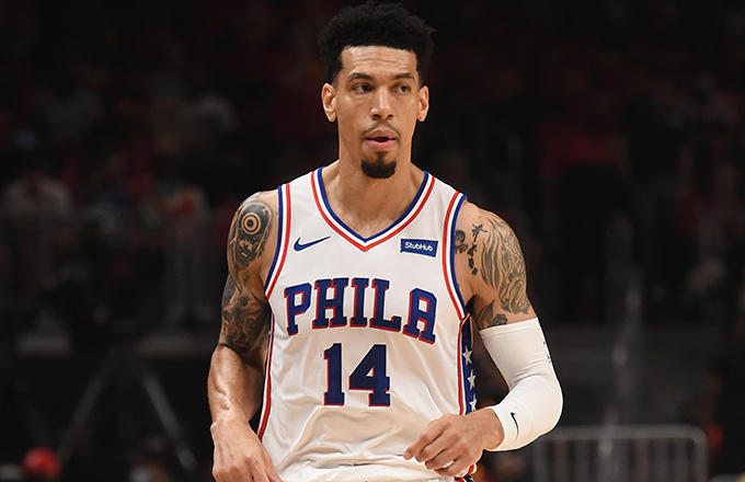 官宣:76人正式宣布续约后卫丹尼-格林