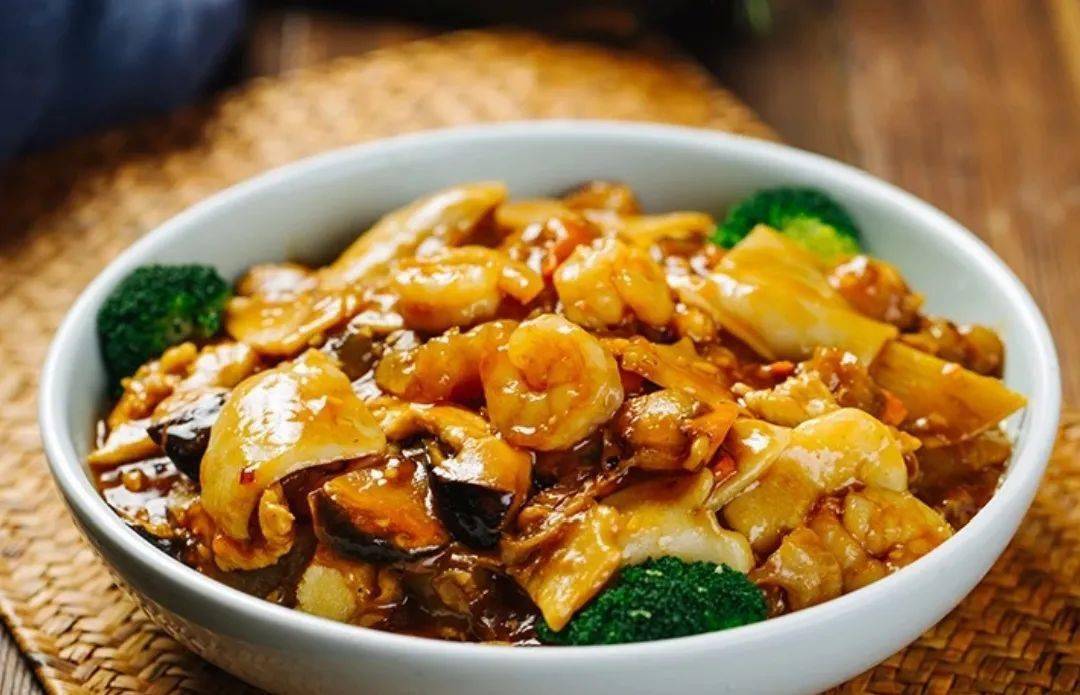 在传开之后,各地人们结合自己地区特产制作,导致八珍豆腐做法不一,有