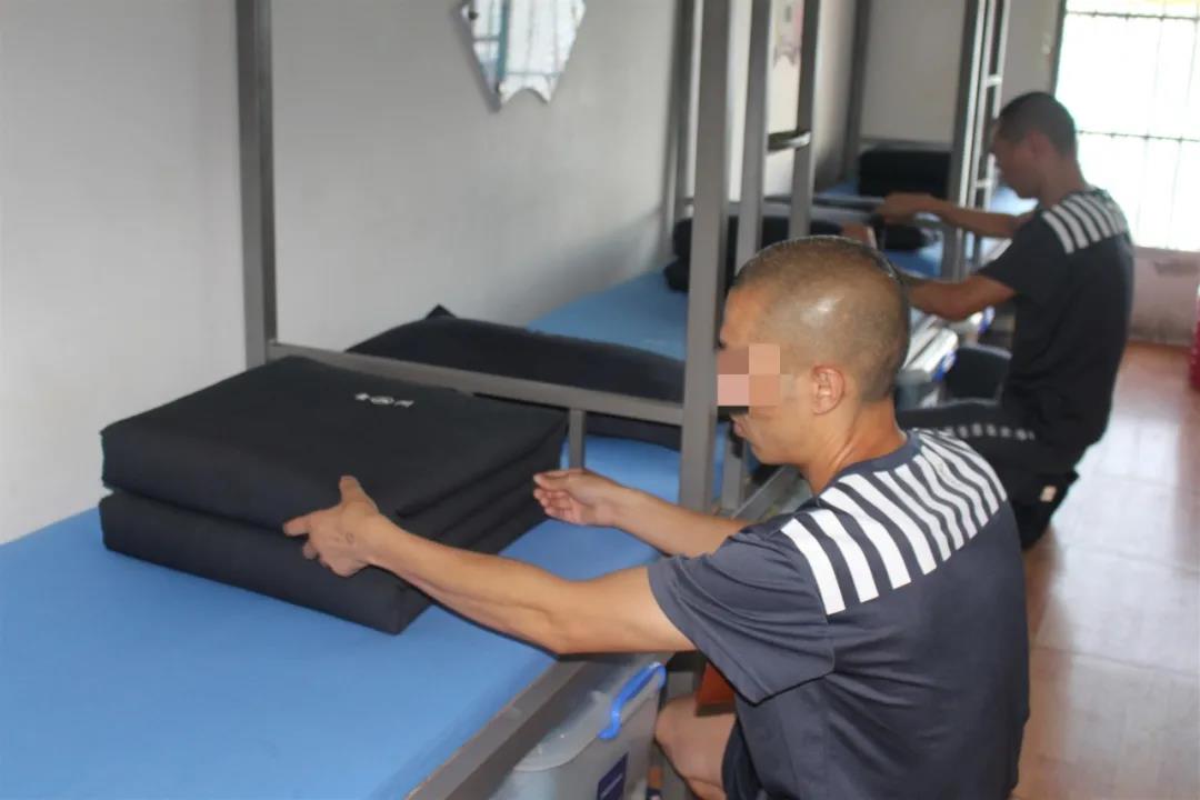 坐牢是种什么体验?带你看看监狱罪犯的日常生活