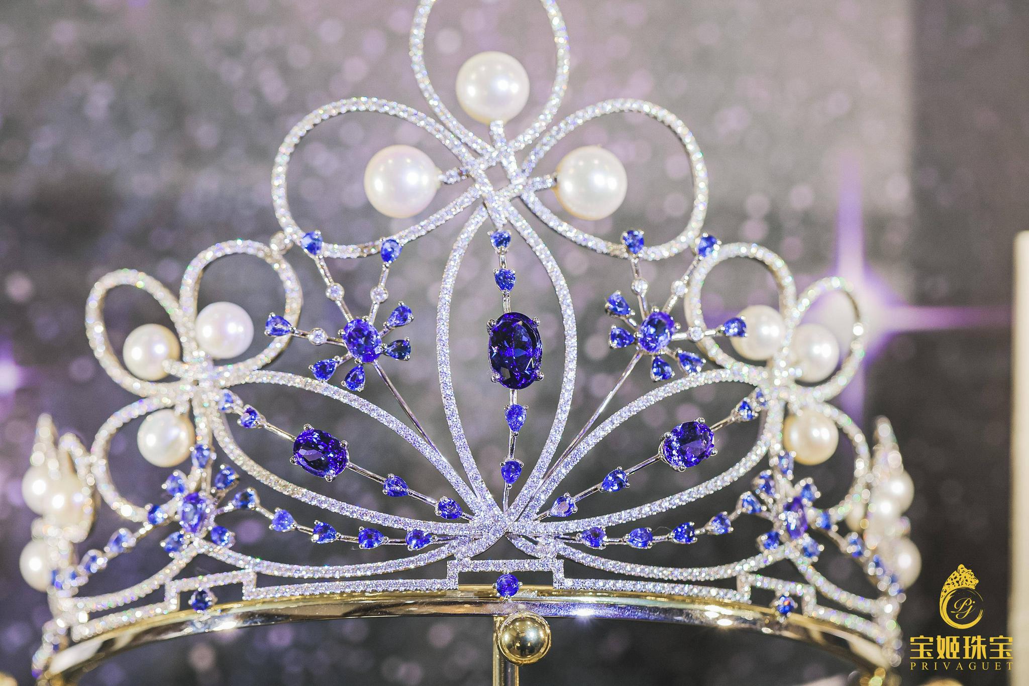 环球小姐中国区总决赛"privaguet halo"云冠由宝姬珠宝赞助