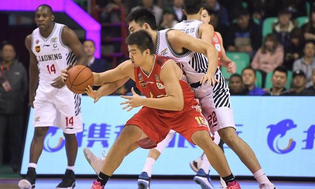 可是余晨,张祖铭和满江这三名球员却迟迟没有找到下家.