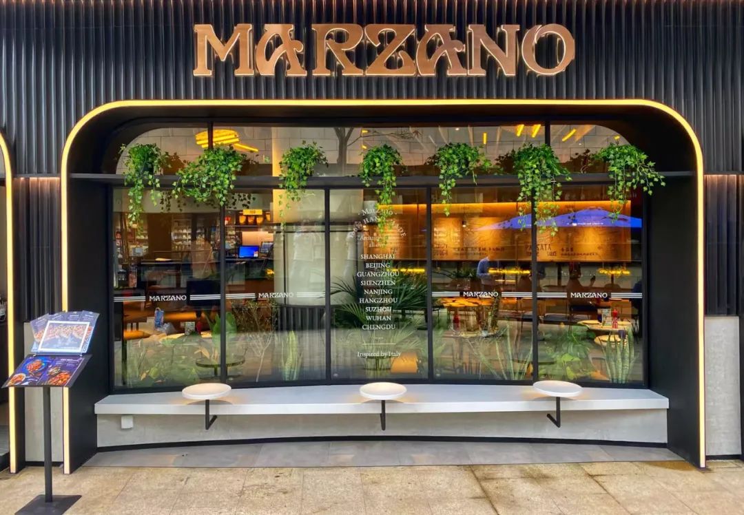 在美式披萨的围攻下主打意式披萨的玛尚诺是如何杀出重围的