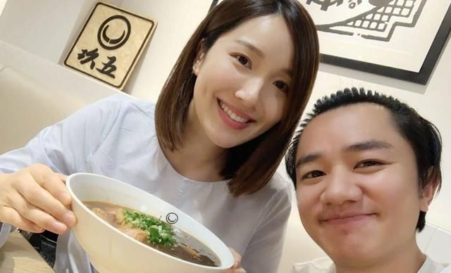 李亚男父亲反对女儿嫁给王祖蓝,当王祖蓝拿出巨额彩礼时候同意了休闲区蓝鸢梦想 - Www.slyday.coM