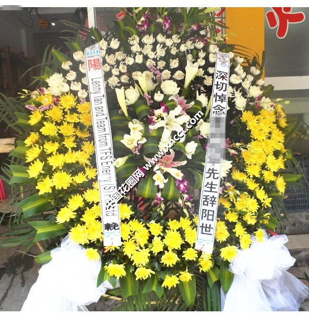 寿衣怎么选悼念逝者买什么花合适殡仪馆花圈价格多少钱