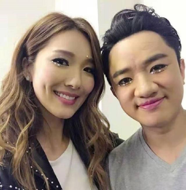 李亚男父亲反对女儿嫁给王祖蓝,当王祖蓝拿出巨额彩礼时候同意了休闲区蓝鸢梦想 - Www.slyday.coM