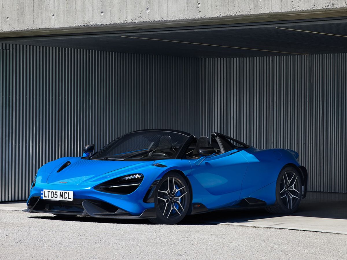 敞篷车开到时速300km/h是什么感觉?让迈凯伦765lt spider告诉你