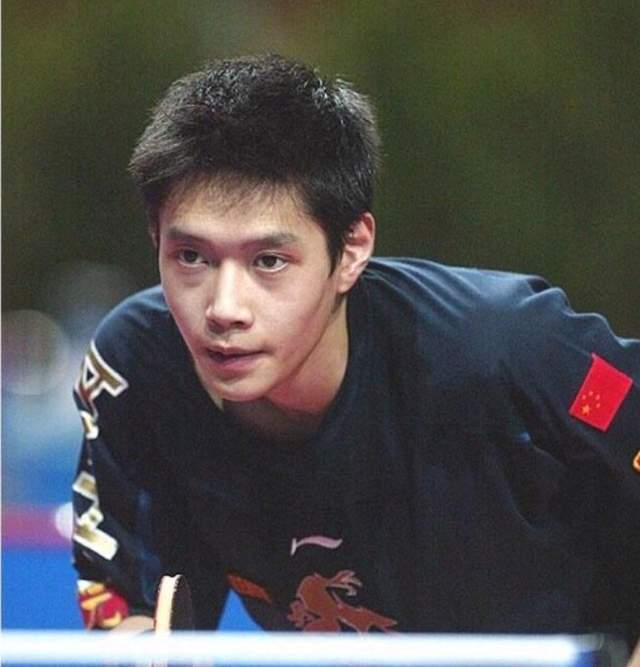 而孔令辉年轻的时候也有小生感.