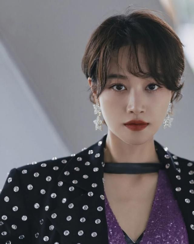 蓝盈莹北辙南辕中的鲍雪就是我的奋斗史