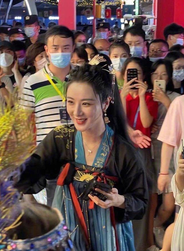 有一种古典美叫薇娅穿汉服网红气息全无还很显贵气