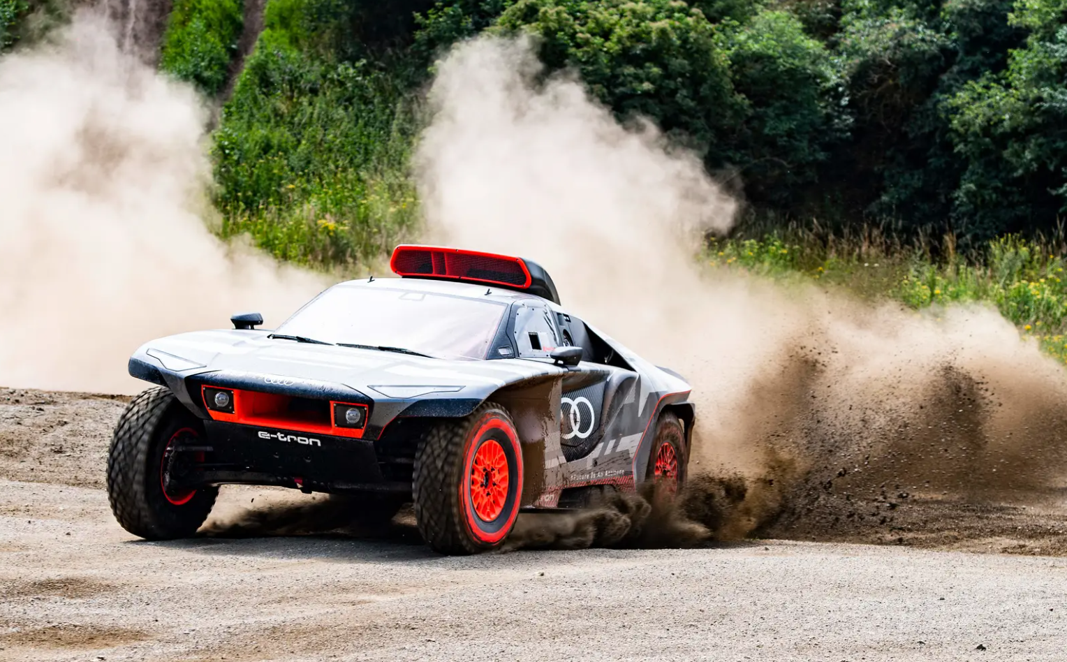 奥迪rs q e-tron ,电动汽车征战达喀尔拉力赛,凭什么?
